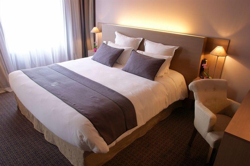 Best Western Hotel De La Breche Niort Bagian luar foto