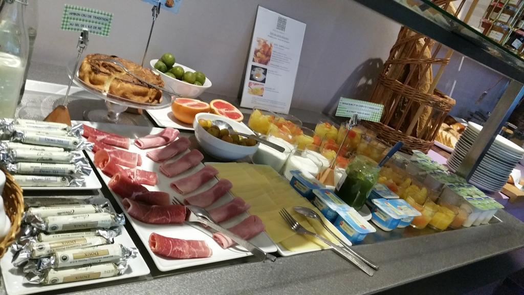 Best Western Hotel De La Breche Niort Bagian luar foto