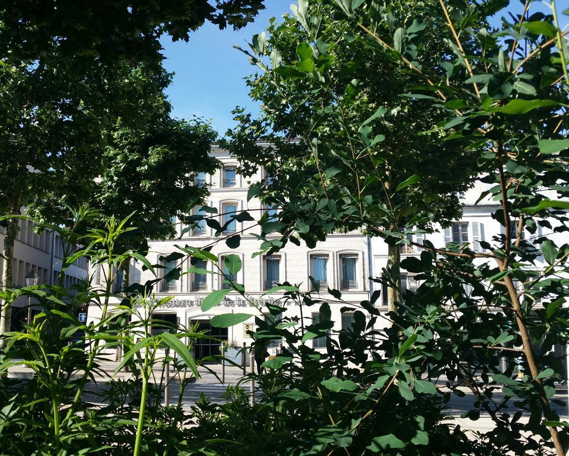Best Western Hotel De La Breche Niort Bagian luar foto